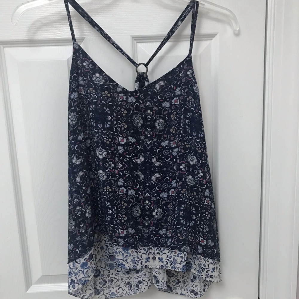 Woman’s tank top/blouse
